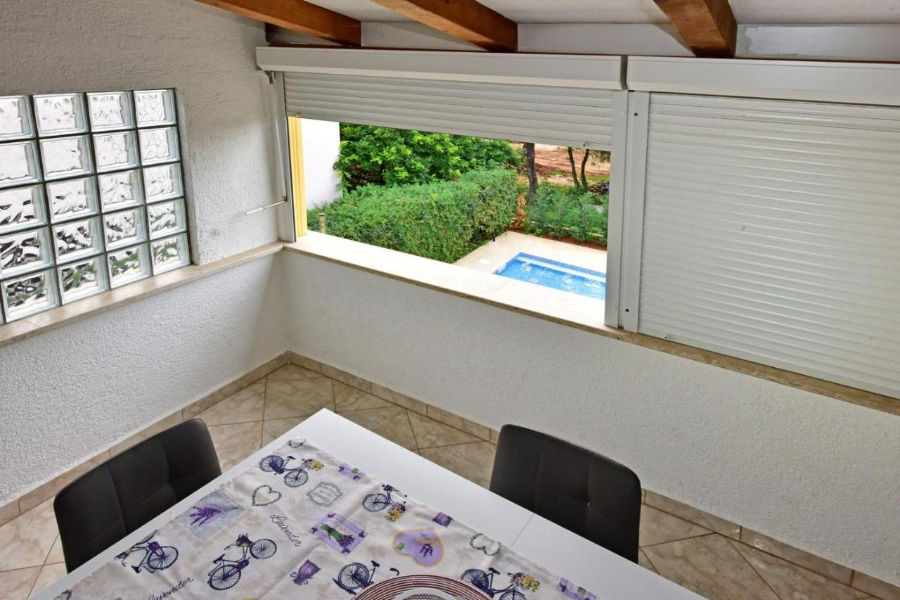 Apartments House Anna For Max 13 Persons In Porec, Pet Friendly ภายนอก รูปภาพ