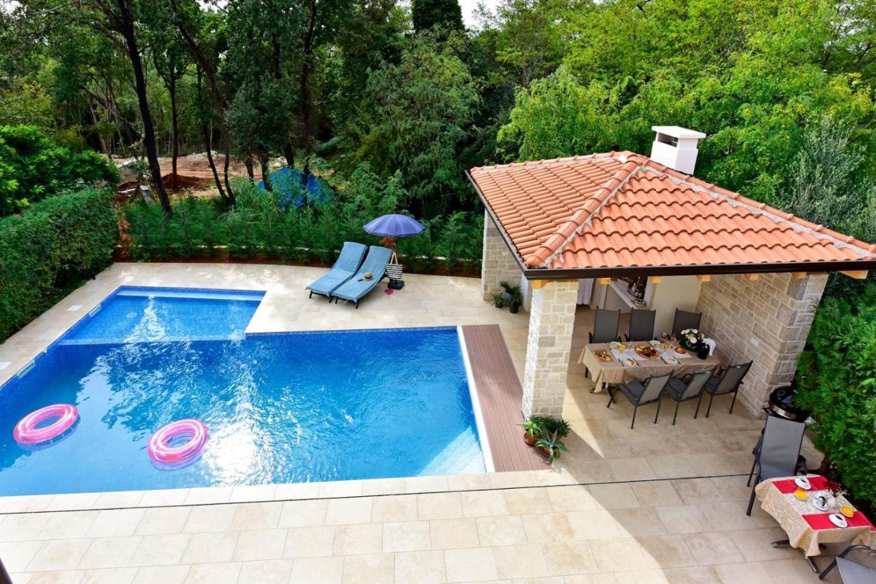 Apartments House Anna For Max 13 Persons In Porec, Pet Friendly ภายนอก รูปภาพ